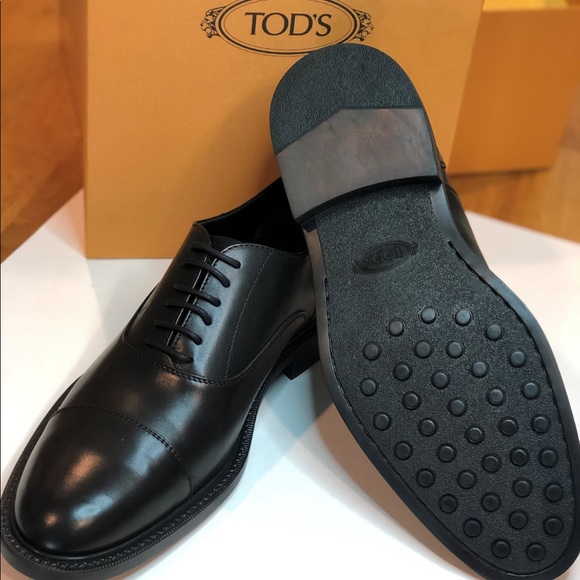 Tods Lace - Ups in leather. Rubber outsole with embossed rubber pebbles. - Picture 1 of 5